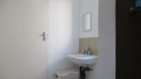 Main Bathroom - 5 square meters of property in Zandspruit