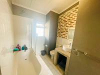 Bathroom 1 of property in Northgate (JHB)