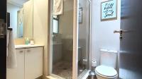 Bathroom 1 - 6 square meters of property in Cape Town Centre