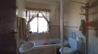 Bathroom 1 - 5 square meters of property in Montana Tuine