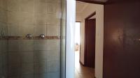 Bathroom 1 - 5 square meters of property in Montana Tuine