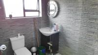 Bathroom 1 - 4 square meters of property in Sea Park