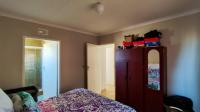 Main Bedroom of property in Watervalspruit