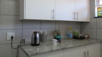 Kitchen - 8 square meters of property in Greenhills