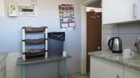 Kitchen - 8 square meters of property in Greenhills