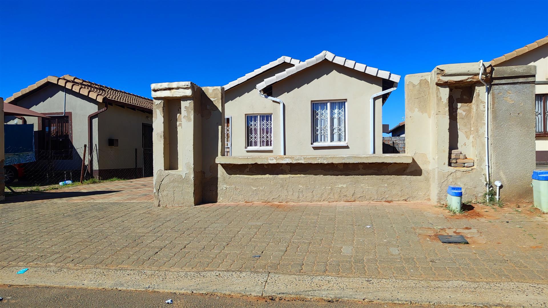 Front View of property in Windmill Park