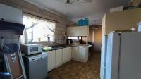 Kitchen - 14 square meters of property in Labiance