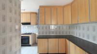 Kitchen - 21 square meters of property in Montford