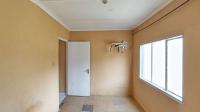 Bed Room 1 - 12 square meters of property in Montford