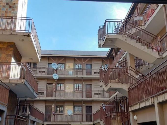 1 Bedroom Apartment for Sale For Sale in Emalahleni (Witbank)  - MR640098