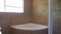 Main Bathroom - 8 square meters of property in Honeydew Manor