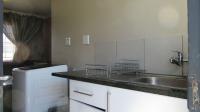 Kitchen - 6 square meters of property in Fleurhof