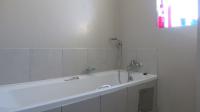 Bathroom 1 - 5 square meters of property in Fleurhof