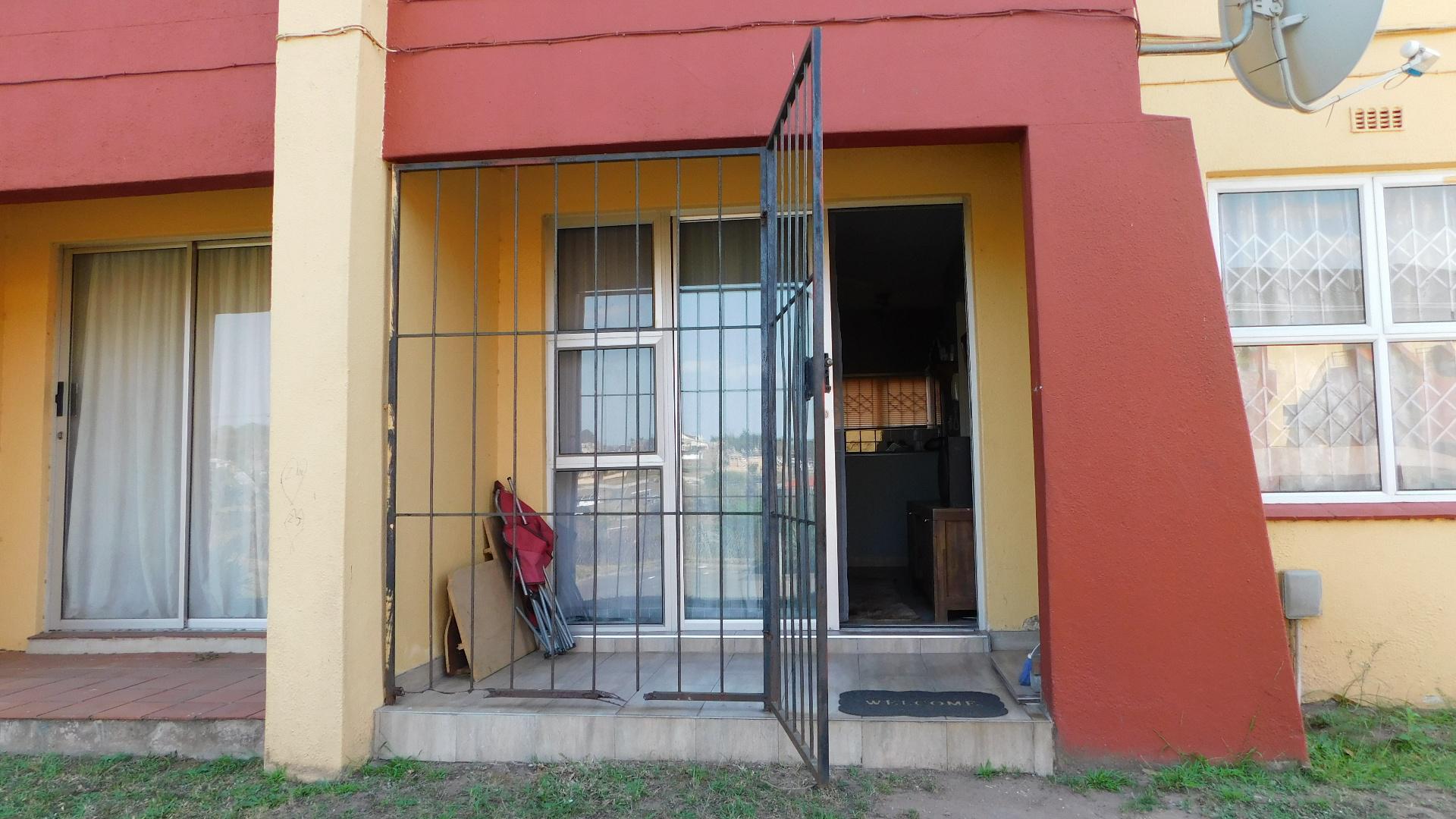 Front View of property in Pinetown 