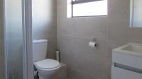 Bathroom 1 - 5 square meters of property in Amorosa