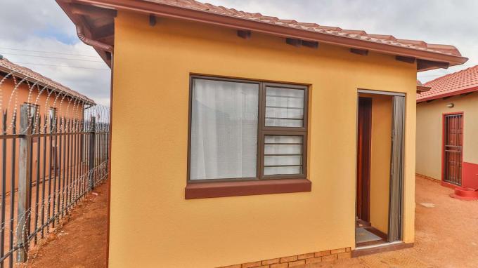 House for Sale For Sale in Soshanguve - MR640342