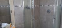 Bathroom 2 of property in Heidedal