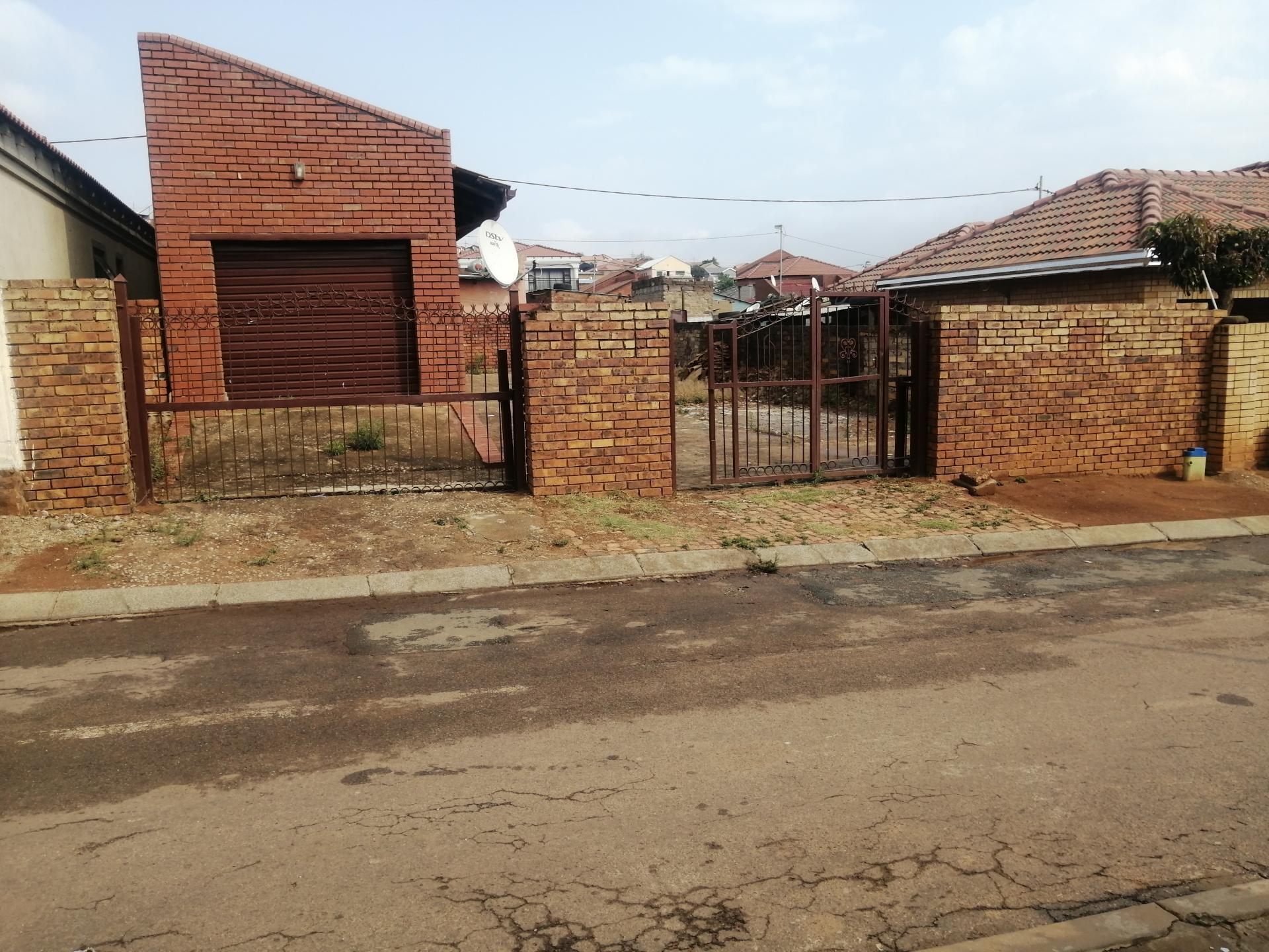 Front View of property in Atteridgeville