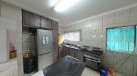 Kitchen - 14 square meters of property in Tongaat