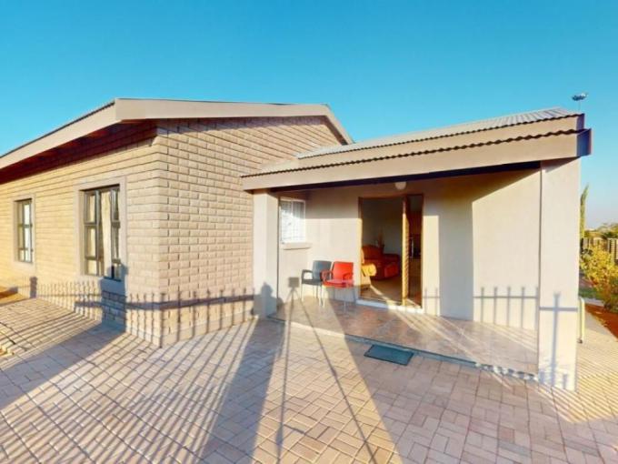 3 Bedroom House for Sale For Sale in Upington - MR640574