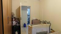 Bed Room 2 - 12 square meters of property in Montclair (Dbn)