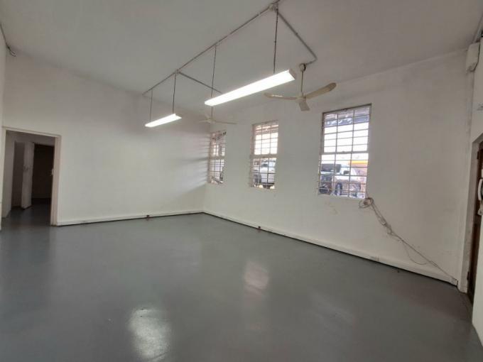 Commercial to Rent in Umbilo  - Property to rent - MR640646