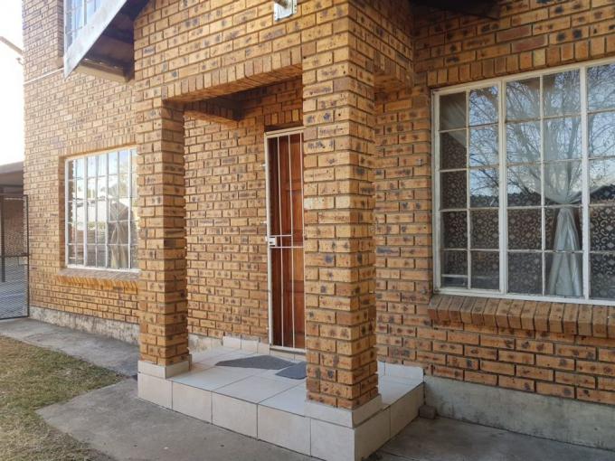 2 Bedroom Apartment for Sale For Sale in Rustenburg - MR640769