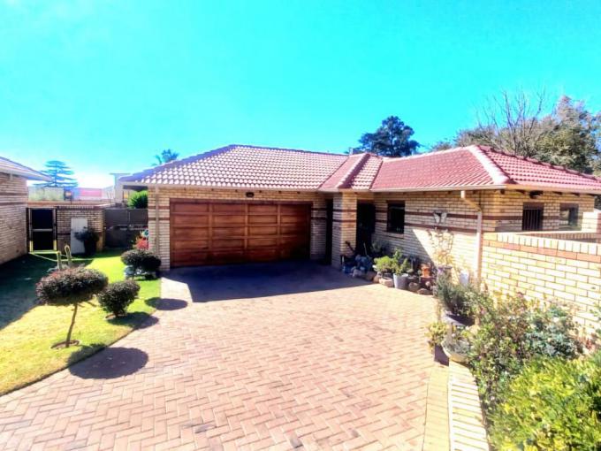 2 Bedroom Simplex for Sale For Sale in Alberton - MR640813