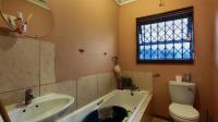 Bathroom 1 - 5 square meters of property in Dawn Park