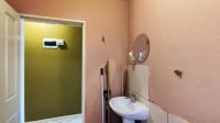 Bathroom 1 - 5 square meters of property in Dawn Park