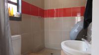 Main Bathroom - 5 square meters of property in Ennerdale