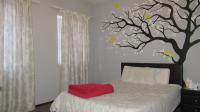 Main Bedroom - 19 square meters of property in Ferndale - JHB