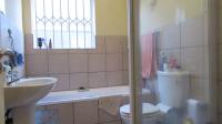 Bathroom 1 - 7 square meters of property in Ferndale - JHB