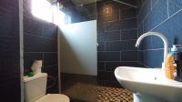 Main Bathroom - 3 square meters of property in Riverside View