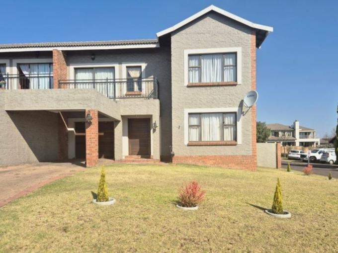 3 Bedroom Simplex for Sale For Sale in Middelburg - MP - MR641040