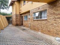  of property in Glenvista