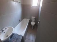 Bathroom 1 of property in Protea Glen