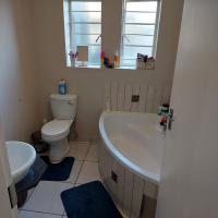 Bathroom 1 of property in Waterval East