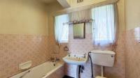 Main Bathroom of property in Three Rivers