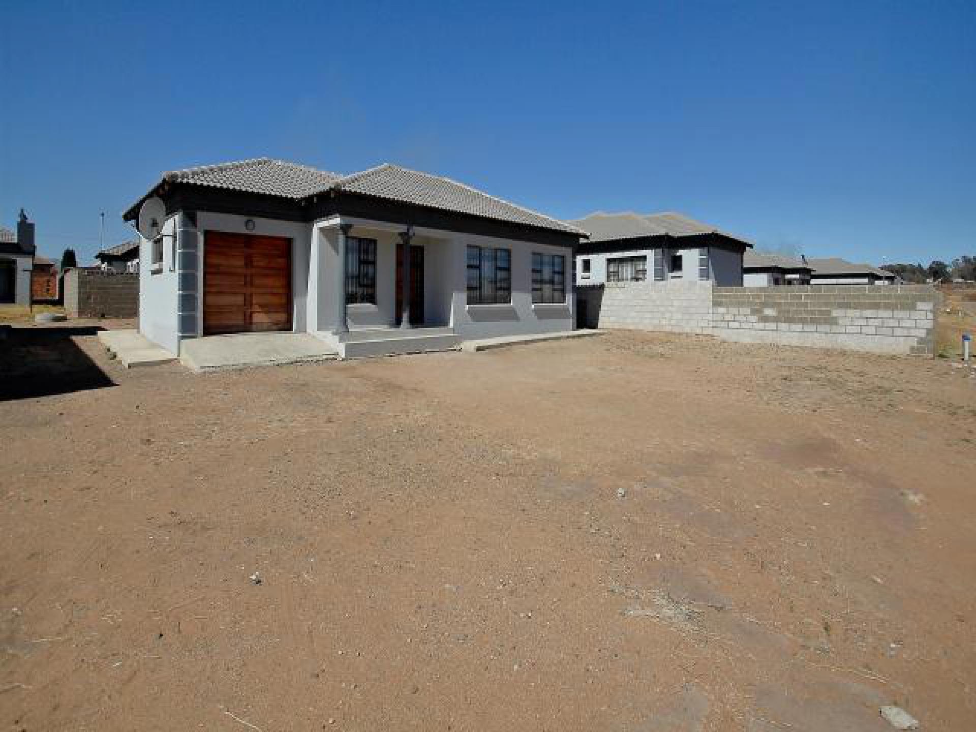 Front View of property in Ermelo