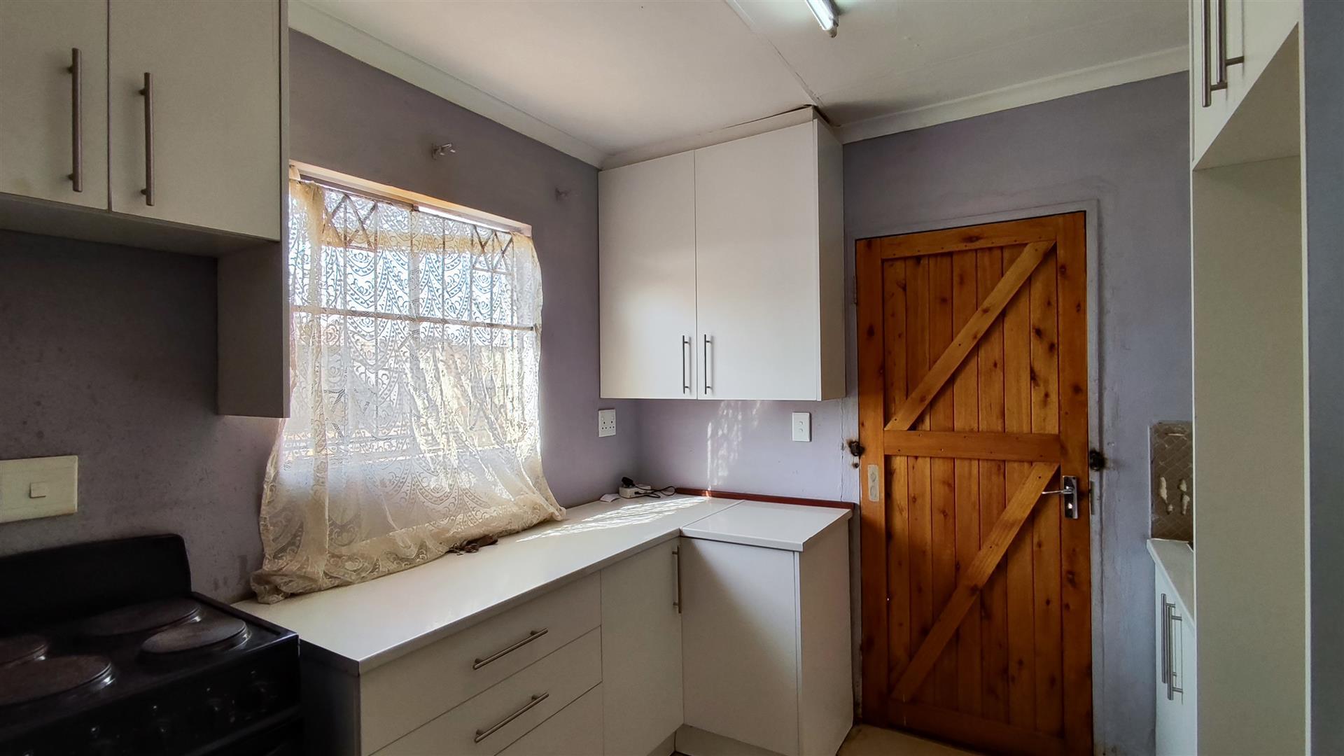 Kitchen - 9 square meters of property in Dawn Park