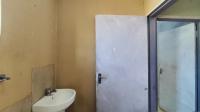 Bathroom 1 - 4 square meters of property in Dawn Park