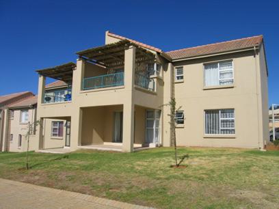 2 Bedroom Simplex for Sale For Sale in Silver Lakes Golf Estate - Private Sale - MR64124