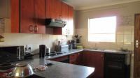 Kitchen - 11 square meters of property in Greenhills