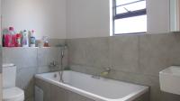 Bathroom 1 - 4 square meters of property in South Hills