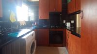 Kitchen - 7 square meters of property in Die Hoewes