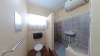 Bathroom 1 - 5 square meters of property in Chatsworth - KZN