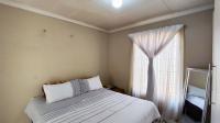 Main Bedroom - 13 square meters of property in Palm Ridge