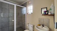 Main Bathroom - 5 square meters of property in Palm Ridge