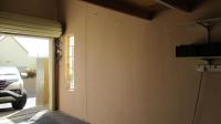 Rooms - 21 square meters of property in Radiokop